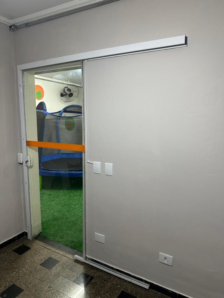 Guarda-corpo externo com torres em aço inox — IGA Vidros São Paulo