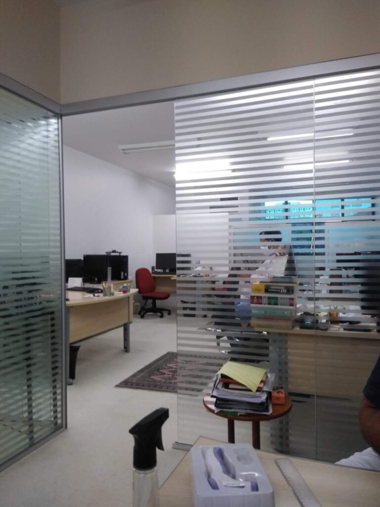Espelho bronze sob medida para lavabo luxo — IGA Vidros São Paulo
