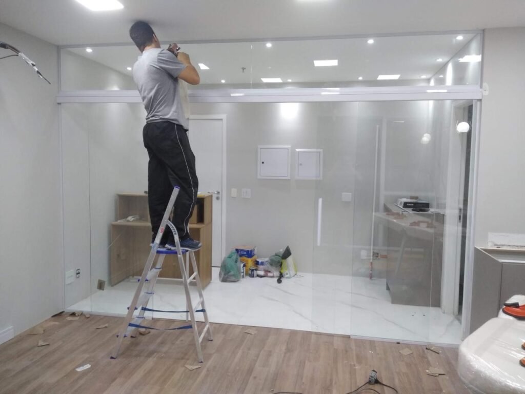 Fechamento de área gourmet com portas de correr — IGA Vidros São Paulo